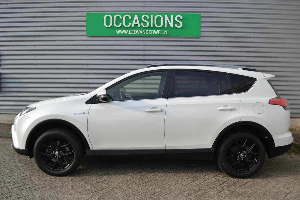 Toyota RAV4 2.5 HYBRID AWD EXECUTIVE|LUXE|TREKHAAK