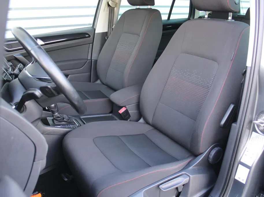 Volkswagen Golf Sportsvan 1.4 TSI Sound | Automaat | Navi | Trekhaak | 16” LM | Stoelverwarming | Cruise adapt. | All seasons | Apple CarPlay/Android Auto |
