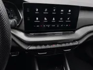 Škoda Octavia Combi 1.4 TSI 245pk DSG RS iV PHEV Business · Trekhaak wegklapbaar · Camera  · Navigatie · Stoel-& Stuur- en achterbankverwarming · 18'' Inch ·