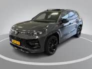 Volkswagen Tayron 1.5 272pk DSG eHybrid R-Line Edition · Panoramadak · 360 Camera · Wegklapbare Trekhaak · Alarm · 20'' Inch · 17-12-2029 of 100.000km