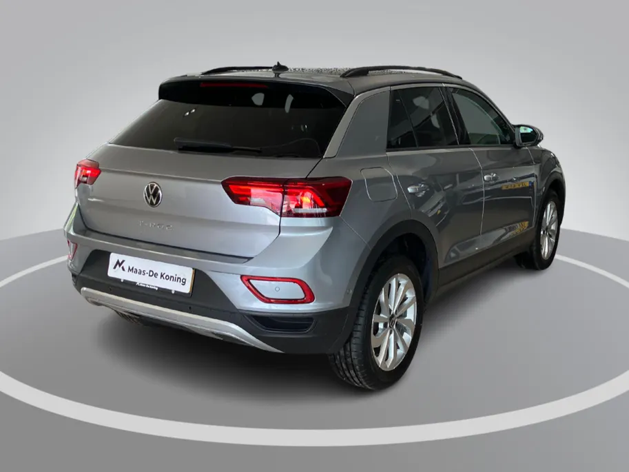Volkswagen T-Roc 1.0TSI/115PK Life Edition · Apple/Android Car Play· Camera + Parkeersensoren · Keyless · 27-06-2028 of 100000km.