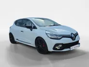 Renault Clio 1.6 Turbo R.S. Trophy 220PK| Automaat | Akrapovic  | Achteruitrijcamera | Bose Sound | Stoelverwarming | Lederen bekleding | 12 maanden garantie! |