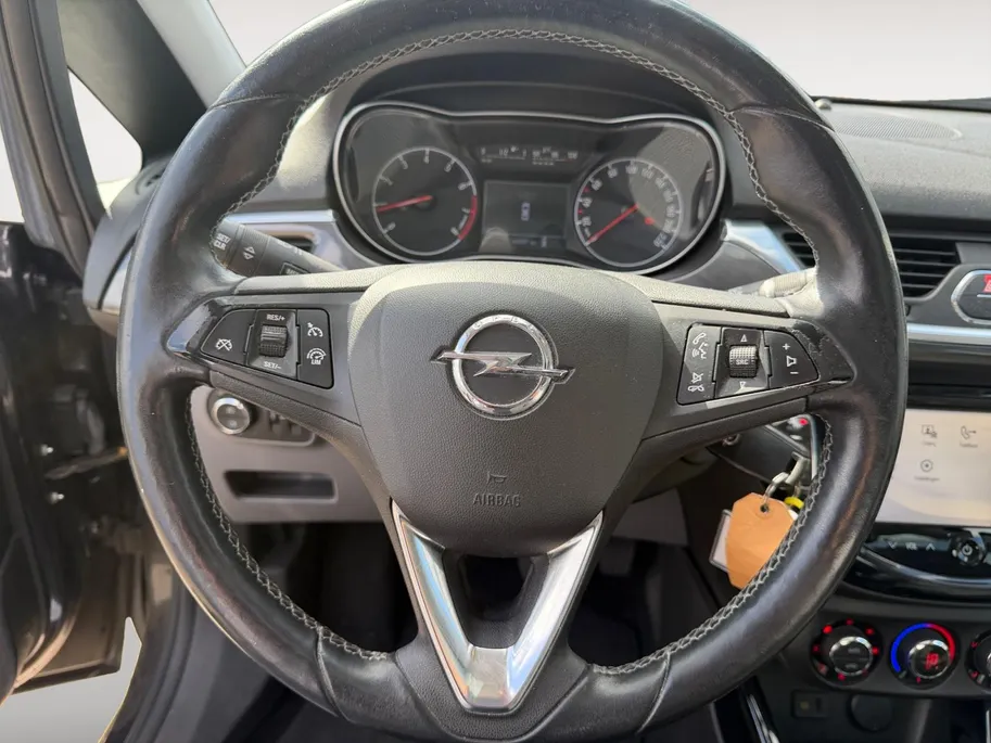 Opel Corsa 1.0 Turbo Cosmo | 100% onderhouden | NL auto | Panorama dak | Stoelverwarming | Stuurverwarming | Cruise control | Parkeersensoren voor en achter | Achteruitrijcamera | Navigatie | Bovag garantie |