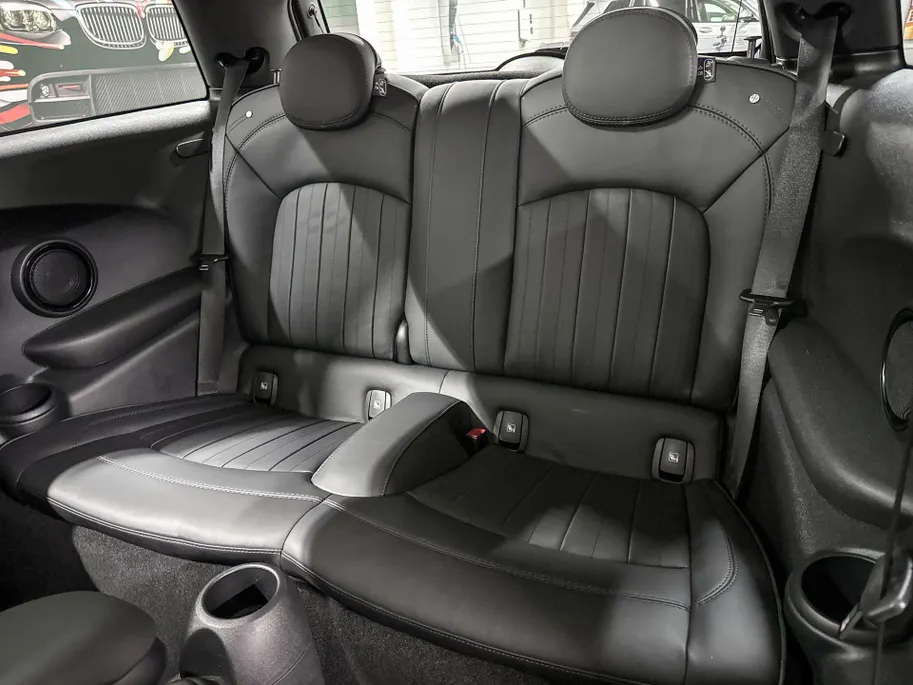 MINI Cooper 3-deurs Electric MINI Yours