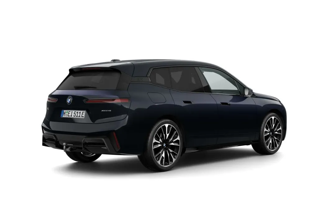 BMW iX xDrive45 101 kWh