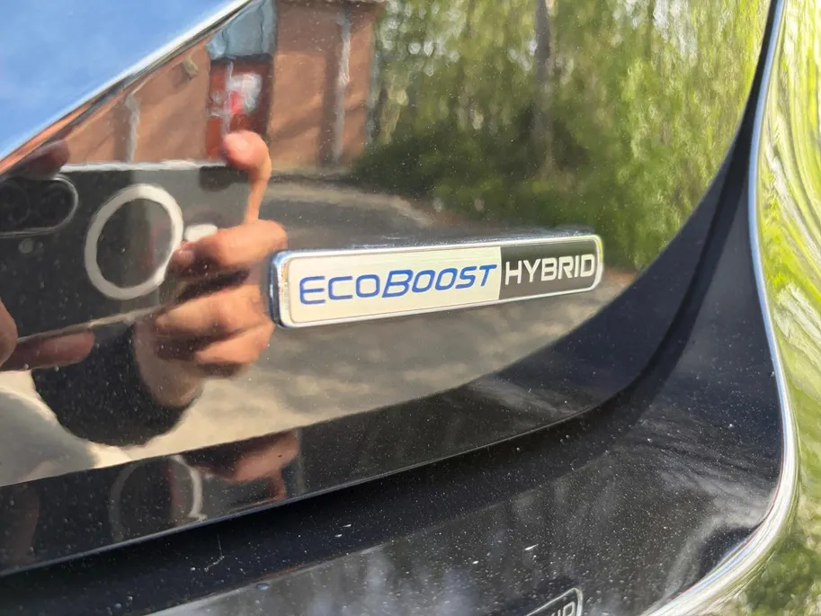 Ford Fiesta 1.0 EcoBoost Hybrid Titanium 125PK | 1e Eigenaar | NL-Auto | Apple Carplay / Android Auto | Parkeersensoren | Cruise Control | Climate Control