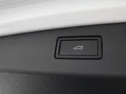 Volkswagen Tiguan 1.5eTSI/150PK R-Line Blackstyle DSG · Panoramadak · Trekhaak · Apple/Android Car Play · Camera · Garantie t/m 30-09-2030 of 100000km.