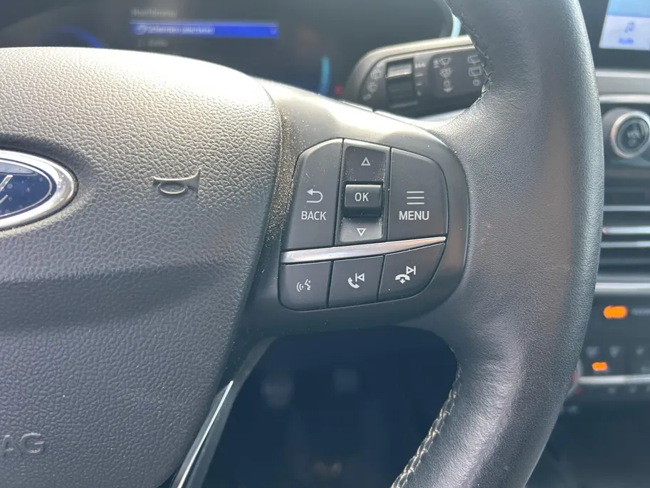 Ford Kuga 1.5 EcoBoost Titanium |trekhaak elektrisch uitklapbaar| 1800 KG TREKGEWICHT| WINTERPACK| 12 MAANDEN BOVAG GARANTIE/