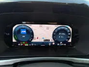 Ford Transit Connect 1.5 EcoBoost PHEV L2 Limited 150 pk Automaat | Adapt. Cruise control | Trekhaak | Parkeersensoren voor en achter | Achteruitrijcamera | Navigatie | Apple carplay & Android auto | BLIS | Voorruitverwarming | 17' inch lichtmetalen velgen |