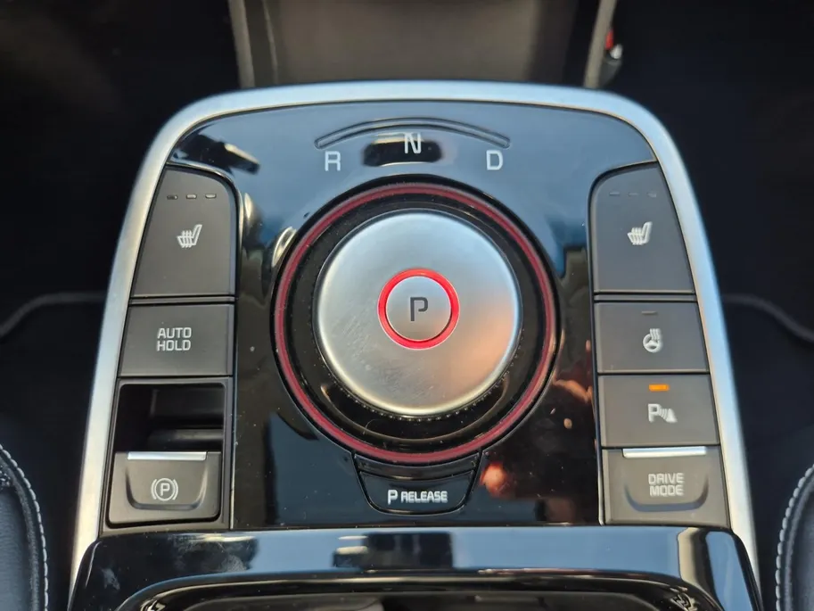 Kia e-Niro DynamicPlusLine 64 kWh | Airco | Navi | Camera | Stoelverwarming | Stuurverwarming | Schuifdak |