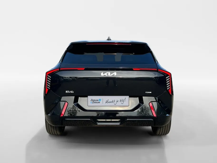 Kia EV4 Hatchback GT-PlusLine 81.4 kWh | Schuif/kanteldak | Lederen bekleding | 360 Graden camera | Head up display | Elektrische achterklep | Elektrische stoel verstelling met geheugen | Stoel verwarming + ventilatie voor | Dodehoek camera | Draadloze oplader | 