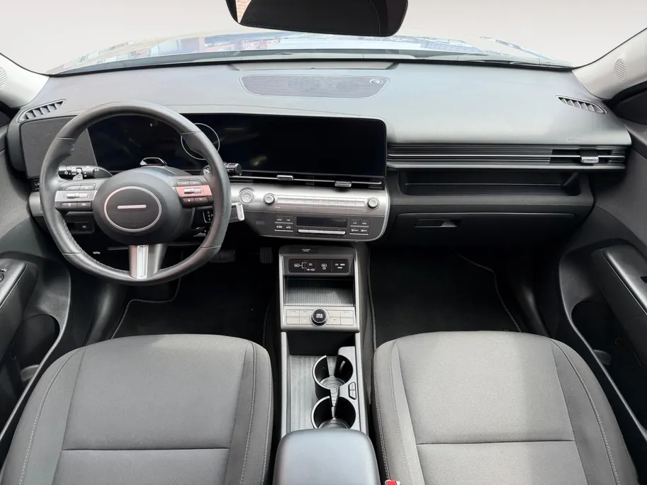 Hyundai Kona 1.6 GDI HEV Comfort Smart | Stuur-/ Stoelverwarming | Climate Control | Navigatie | Achteruitrijcamera | Parkeersensoren voor en achter | Apple Carplay/ Android auto |