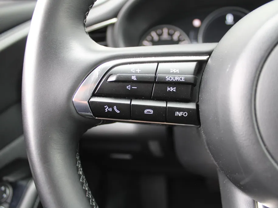Mazda CX-30 2.0 e-SkyActiv-X M Hybrid Centre-line | Stuur-/stoelverwarming | Camera | HUD | LED | 18' LM | Dodehoek sensor | Cruise adapt. |