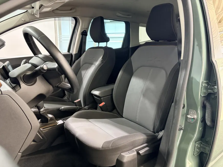 Dacia Duster 150PK TCe Extreme Automaat | Navigatie | Apple Carplay/Android Auto | Cruise Control | Climate Control | Lichtmetalen Velgen | Dodehoek detectie | Licht & Regen Sensor |
