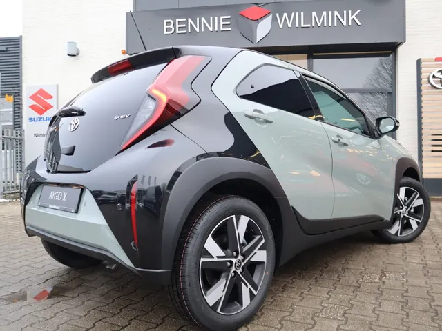 Toyota Aygo X Hybrid 115 pulse | V+A Parkeersensoren