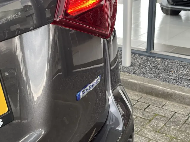Suzuki Vitara 1.4 B.jet Style Smart Hybrid | Panoramadak | All Seasons
