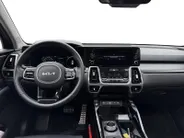 Kia Sorento 1.6 T-GDI Plug-in Hybrid 4WD Edition 7p. | Dealer onderhouden | Trekhaak | Apple Carplay / Android Auto | Navigatiesysteem | Elektrisch Schuif / Kanteldak | Head-up Display |  Elektrisch Verstelbare Voorstoelen | Bestuurdersstoel Met geheugen | Stoelverwa