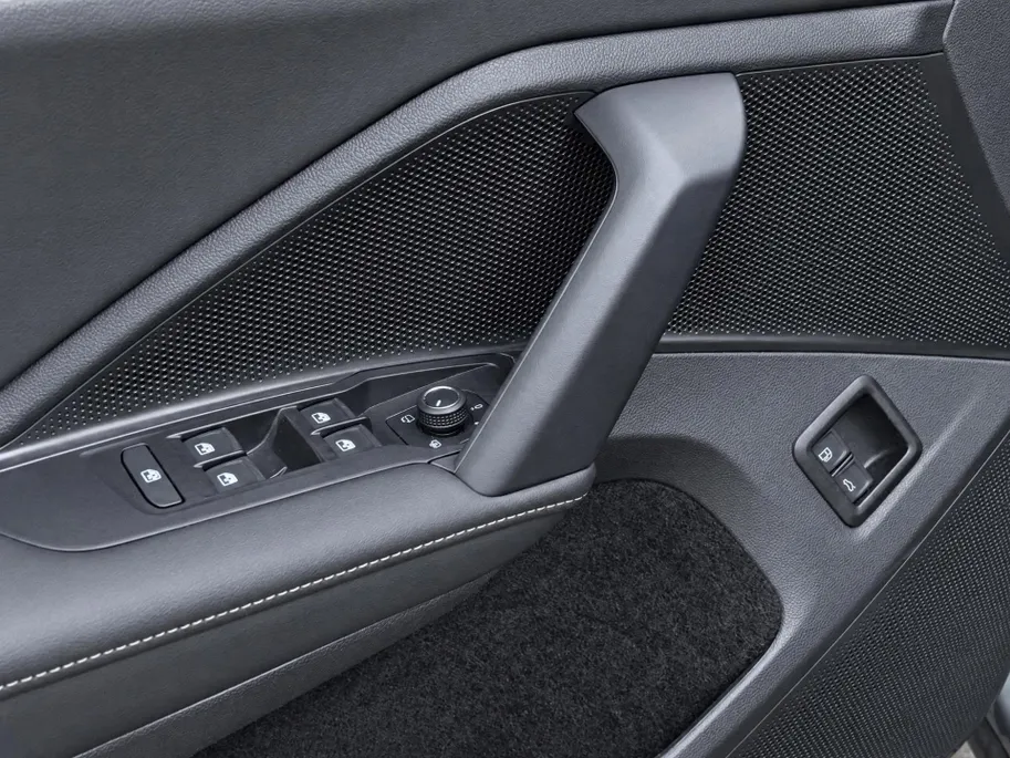 Volkswagen Tiguan 1.5 eHybrid 204pk DSG Life Edition · 360 Camera · Inklap. Trekhaak · Stuur- & Stoelverwarming · Apple/Android Car Play · Garantie t/m 03-02-2028