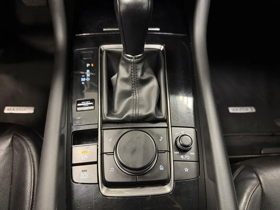 Mazda 3 2.0 SKYACTIVE X | 180 PK | COMFORT MET BOSE | LEDER | DEALERONDERHOUDEN | NL-AUTO |