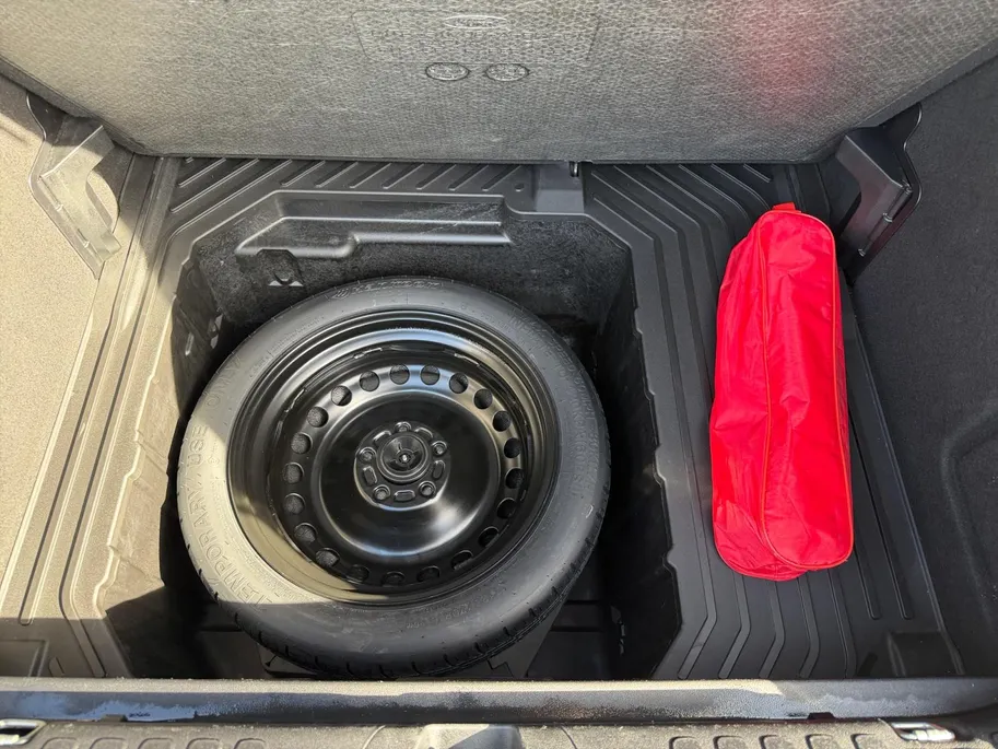 Ford Puma Vignale | Dealer onderhouden | Automaat | Winter pack | BLIS | Adapt. Cruise control | Lederen bekleding | Elektr. Achterklep | 18' lichtmetalen velgen | Bovag garantie |