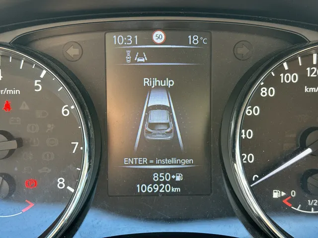 Nissan QASHQAI 1.2 Connect Edition. Trekhaak 13p (max. 1.200kg)