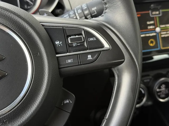 Suzuki Swift 1.2 Style Smart Hybrid Automaat | Bi-tone