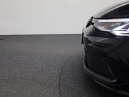 Volkswagen Golf 1.5eTSI/130PK R-Line DSG Volkswagen Golf 1.5eTSI/131PK R-Line DSG · Panoramadak · Apple/Android Car Play · Stoel & Stuurverwarming · Navigatie · LED ·