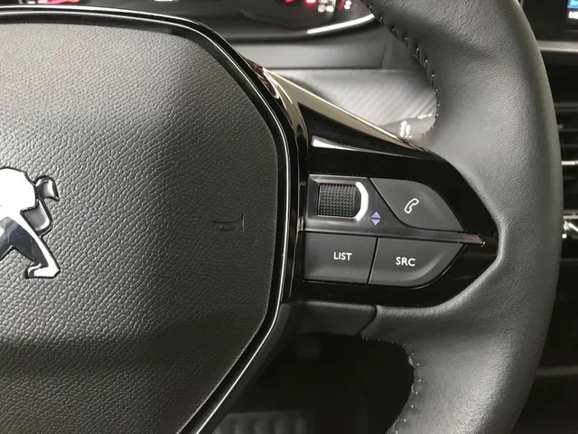 Peugeot 2008 1.2 PureTech Style | Camera | Navigatie