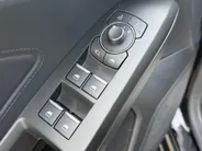 Ford Focus Wagon 1.0 EcoBoost Hybrid ST Line