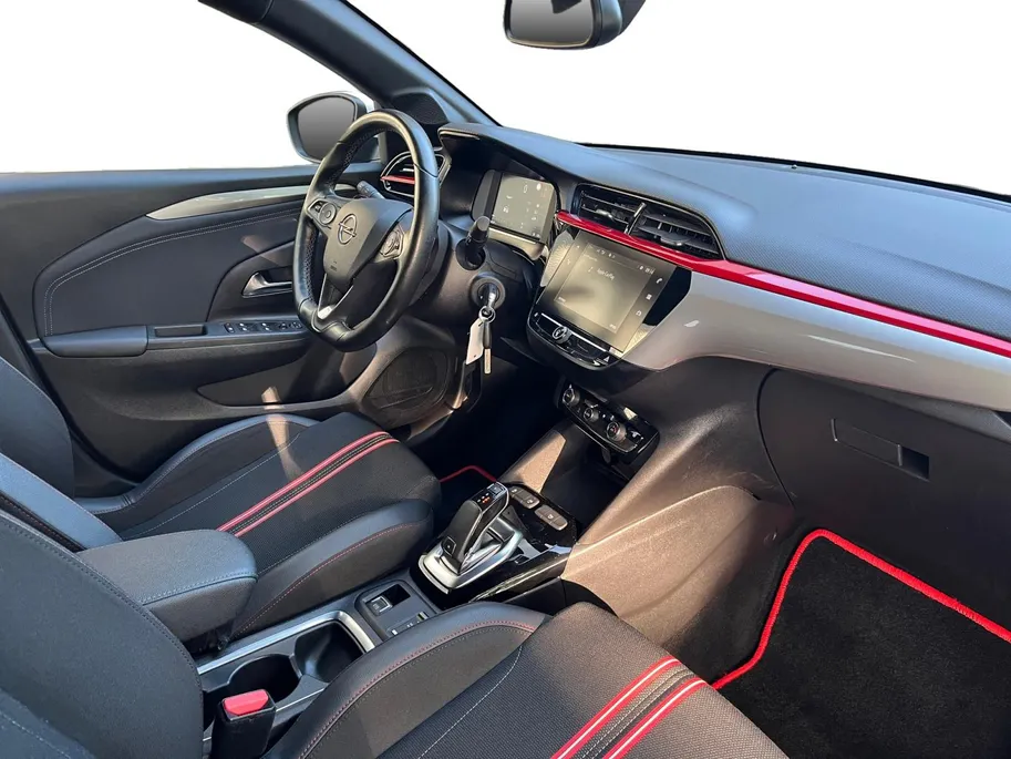 Opel Corsa 1.2 Edition | AUTOMAAT | Carplay | Stoelverwarming | Dodehoek detectie | Climate Control | Draadloze telefoonlader | Parkeercamera
