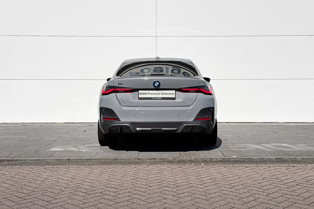 BMW i4 eDrive35 70 kWh