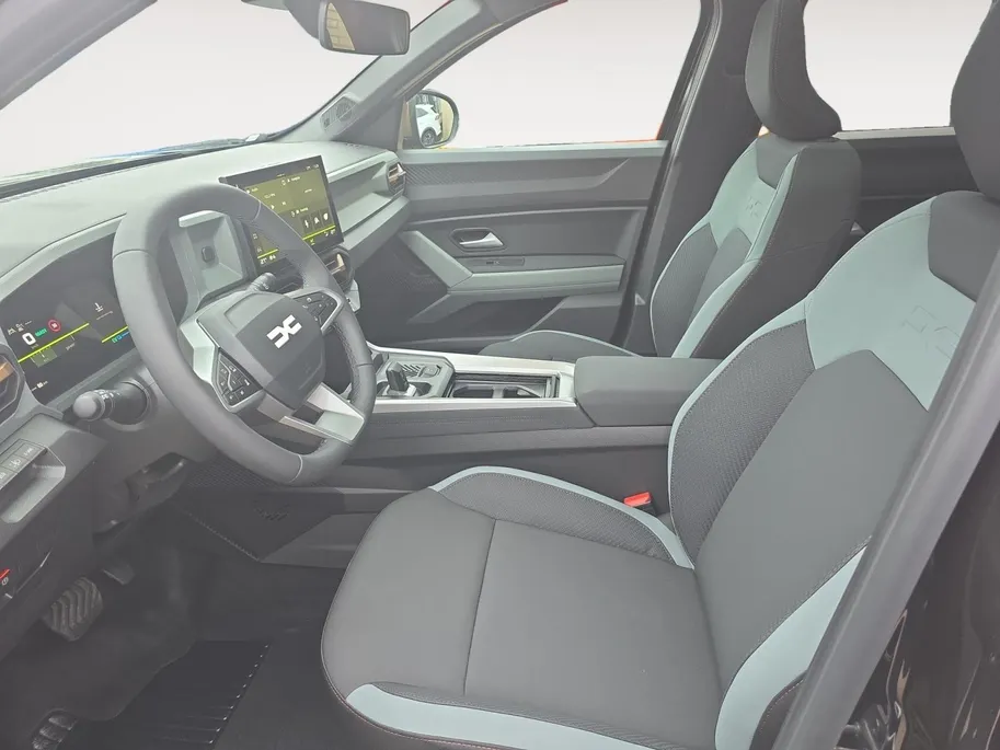 Dacia Bigster 1.8 Hybrid 155 Extreme NU DEZE VOORRAAD AUTO 3000,- KORTING| Direct leverbaar | Nu tijdelijk met 7 jaar garantie | LM |glazen panorama
