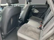 Audi Q3 35TFSI 150PK S-Line · Camera · Trekhaak · Panoramadak · Stoelverwarming · Apple/Android Car Play · Dodehoeksensoren ·