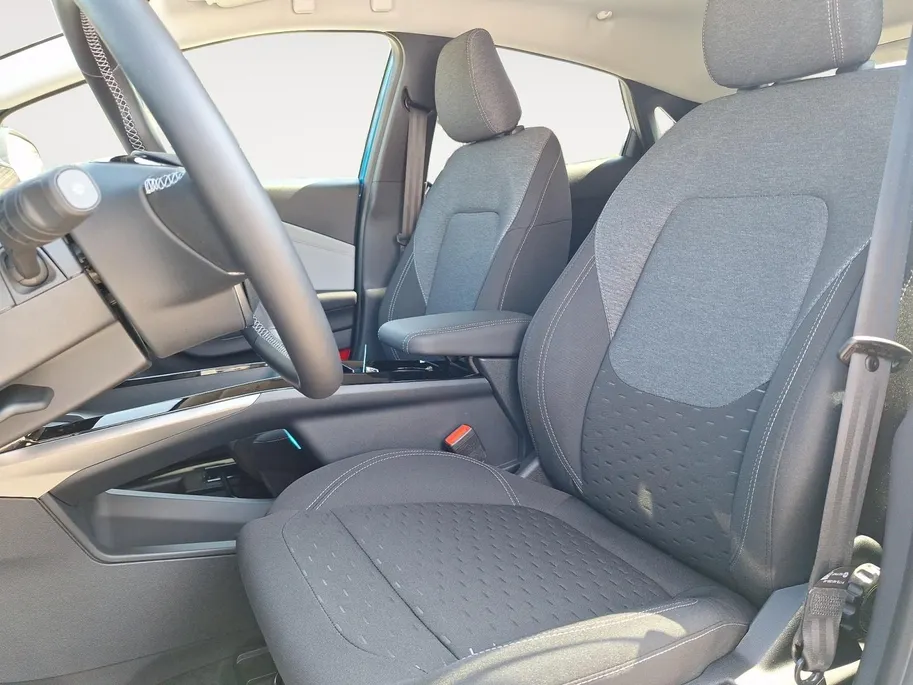 Ford Puma Gen-E 46,8 kWh | Winterpack | Comfortpack | El. achterklep | Camera | Apple Carplay&Android Auto |  Climate control |
