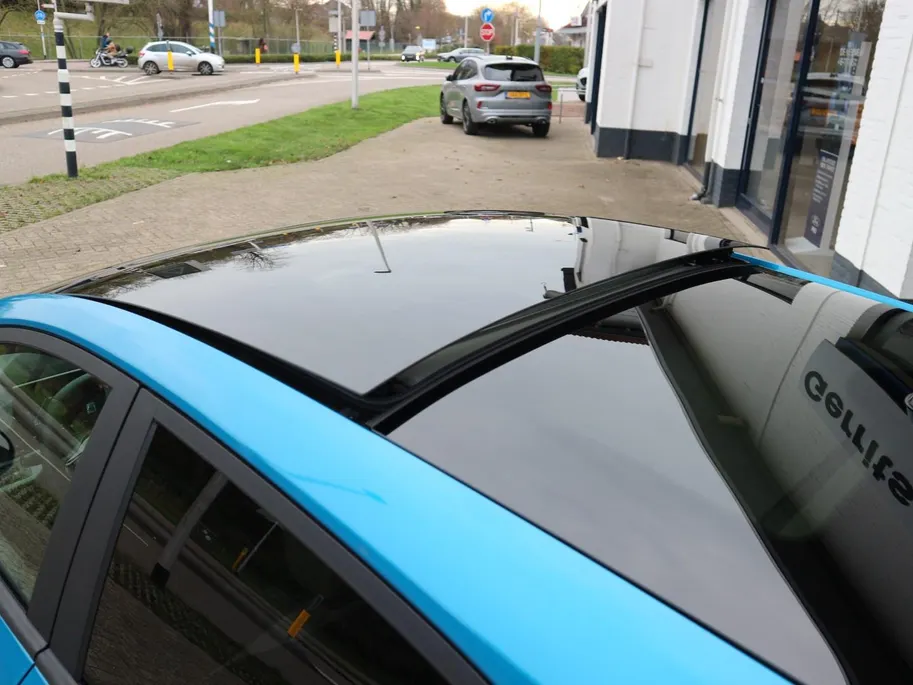 Ford Puma Gen-E Premium 44 kWh | PANO | ADAP CRUISE | WINTER PAKKET |