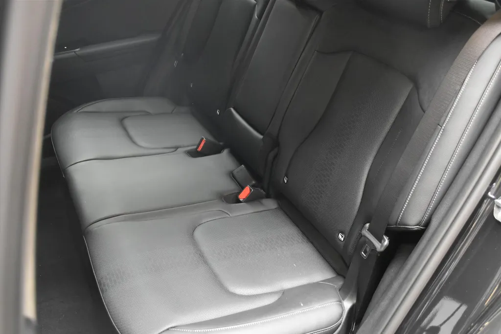 Kia Sportage 1.6 T-GDi 239pk Hybrid AT6 Black Edition DIRECT LEVERBAAR