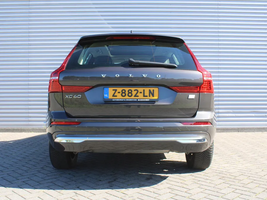 Volvo XC60 2.0 T6 Plug-in hybrid AWD Essential Edition Bright | Leer | Schuifdak | Elek. stoelverstelling | 19' LM | Dodehoek detectie | LED | Zeer nette auto |