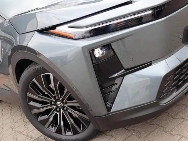 Toyota C-HR+ Executive AWD 77 kWh | Executive Plus Pack |