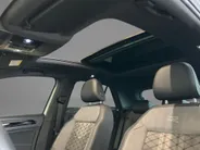 Volkswagen T-Roc 1.5TSI/150PK DSG R-line · Panoramadak  · Camera · Apple/Android Car Play · Navigatie