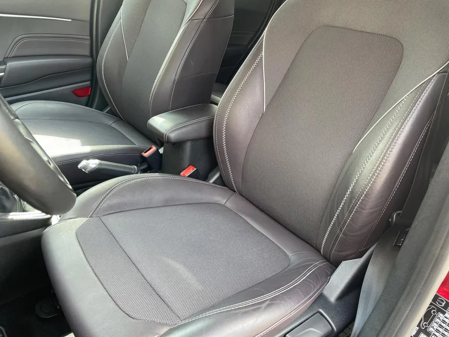 Ford Fiesta 1.0 EcoBoost Vignale 125PK | Adaptieve Cruise Control | B&O | Half leder | Camera | Keyless Entry | Privacy Glass | Winter Pack | Parkeersensoren | Navigatie | All weather banden