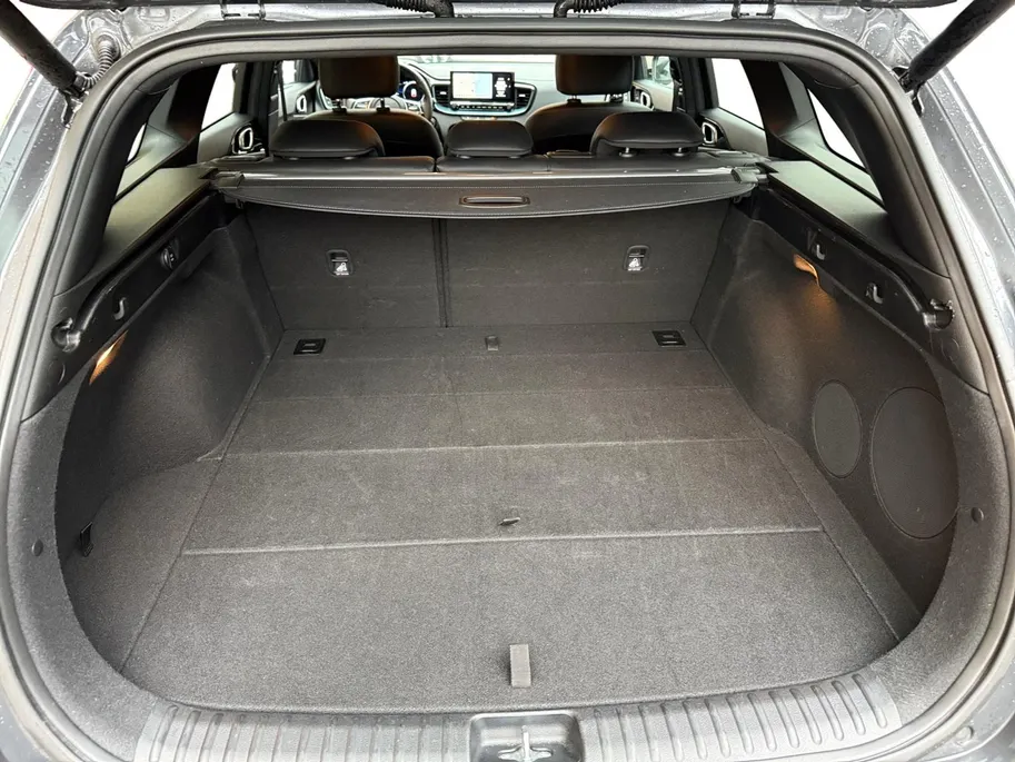 Kia Ceed Sportswagon 1.0 T-GDi MHEV Design Edition Automaat |  Cruise control Adaptief  | Camera| Stoelverwarming | Carplay & Android Auto | Fabrieksgarantie t/m 15-3-2032 +3x 1 jaar* | NAP