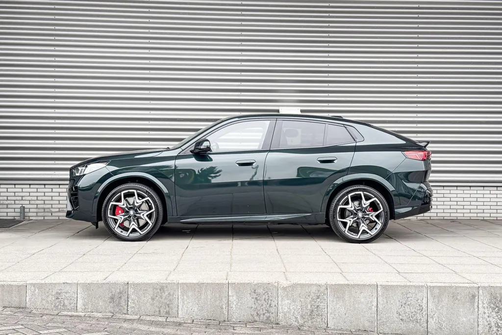 BMW iX2 eDrive20 67 kWh M Sport Edition