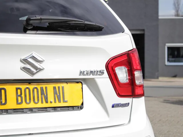 Suzuki Ignis 1.2 Smart Hybrid Style Automaat | Navi | Camera | Cruise | Clima