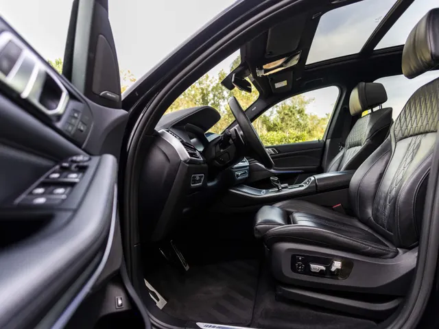 BMW X5 xDrive45e High Executive | NL geleverd | 1e Eigenaar | Achteras besturing |