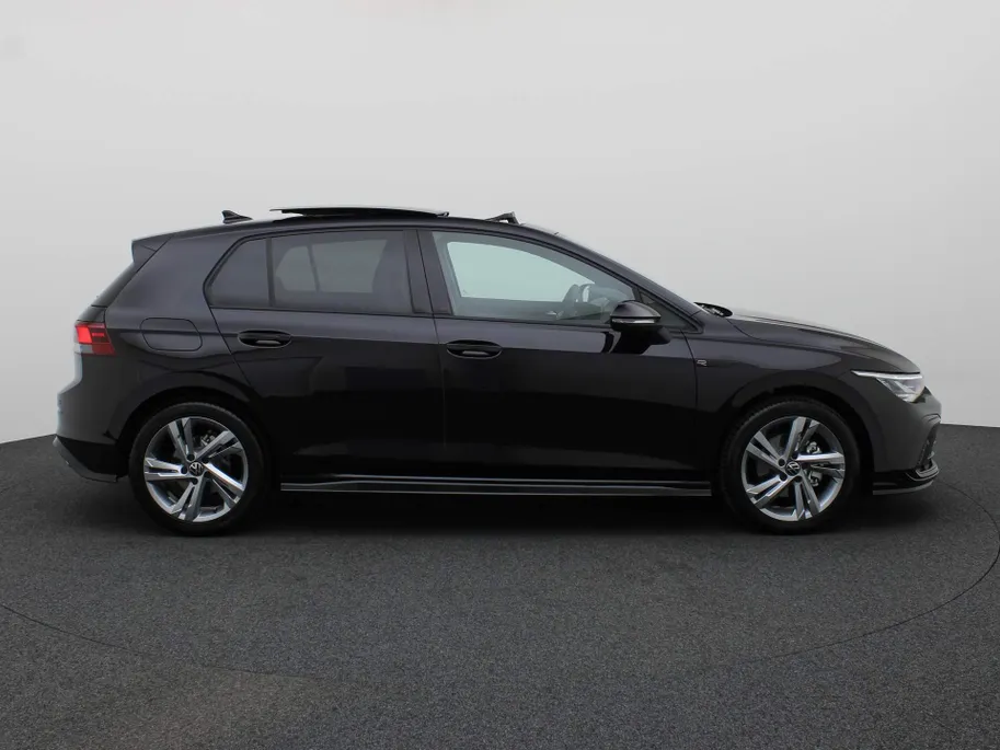 Volkswagen Golf 1.5eTSI/130PK DSG R-Line · Panoramadak · Apple/Android Car Play · Stoel & Stuurverwarming · Navigatie