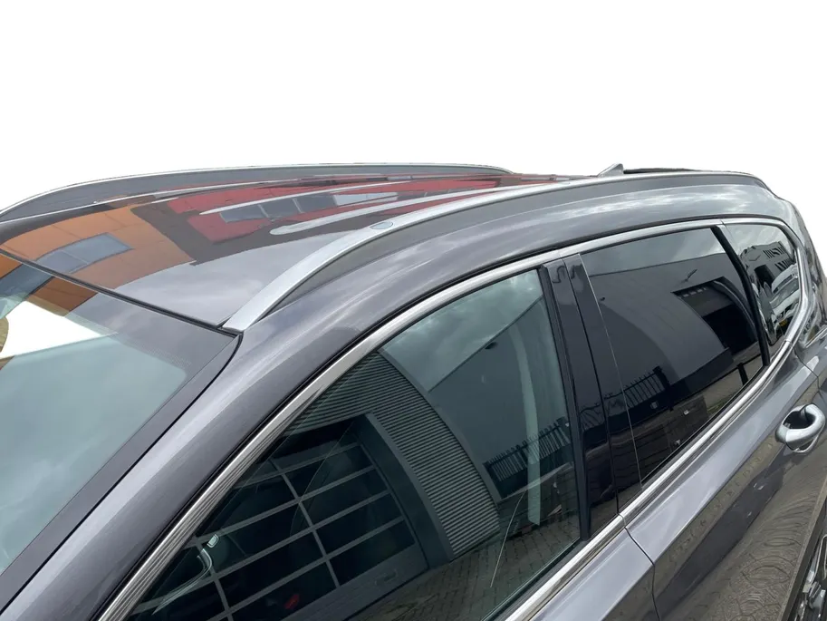 Hyundai Santa Fe 1.6 T-GDI HEV Premium 7p. | Lederen bekleding| Stoelverwarming/koeling| Stuurverwarming| Elektrische achterklep| Trekhaak| 1650 KG trekgewicht|