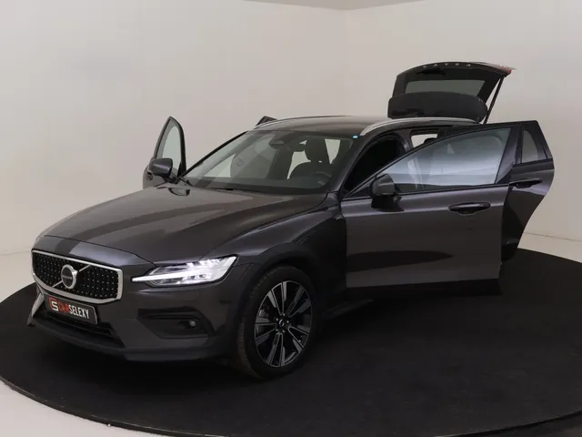 Volvo V60 Cross Country 2.0 B5 AWD Plus Bright | 360° camera | Harman/Kardon