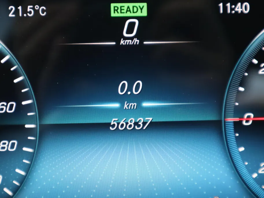 Mercedes-Benz EQC 400 4MATIC Business Solution AMG 80 kWh l Trekhaak l Keyless l Stoelverwarming