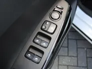Kia Picanto 1.0 DPI GT-Line | Stuur-/stoelverwarming | Schuifdak | Camera | Dodehoek detectie | Telefoonlader | Clima | Navi | 16' LM | LED | Cruise |