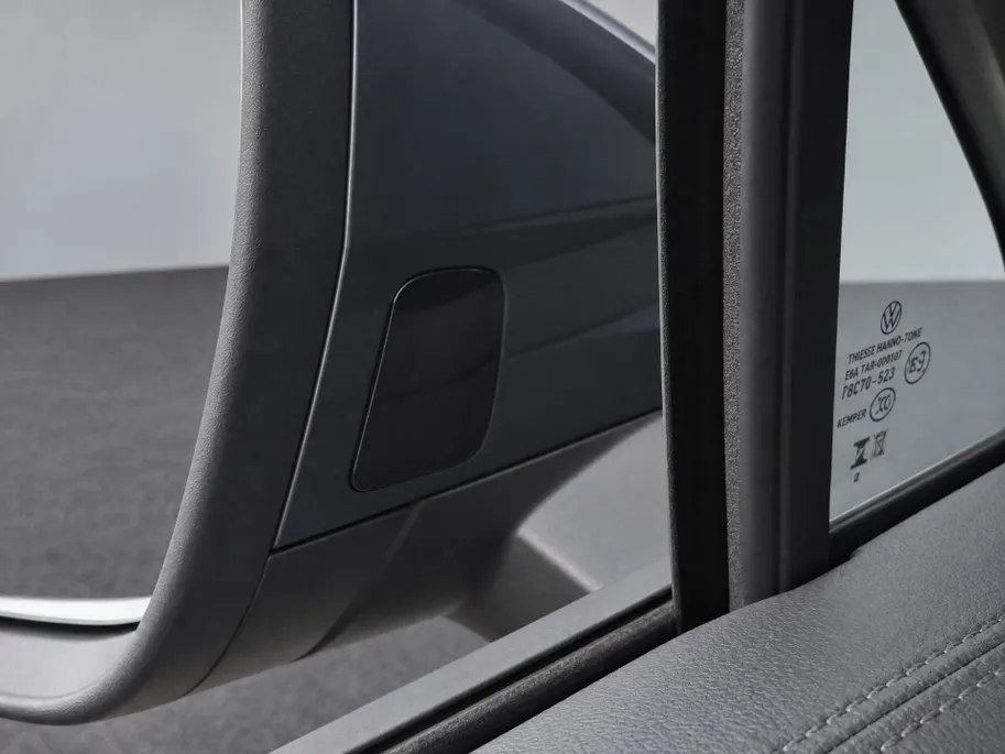 Volkswagen Tiguan Limited Edition 1.5 eHybrid 204 PK 6 versn. DSG · Design Pakket Dark · Trekhaak inklapbaar, met elektrische ontgrendeling, incl. aanhangermanoeuvreerhulp Trailer Assist ·